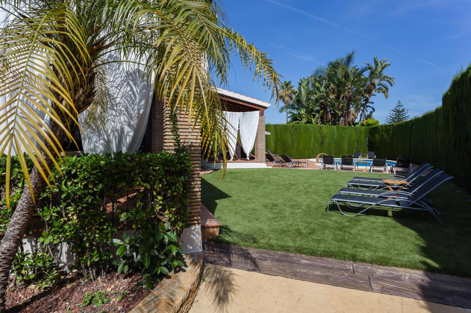 Resort Villa Luny กันดิอา ภายนอก รูปภาพ