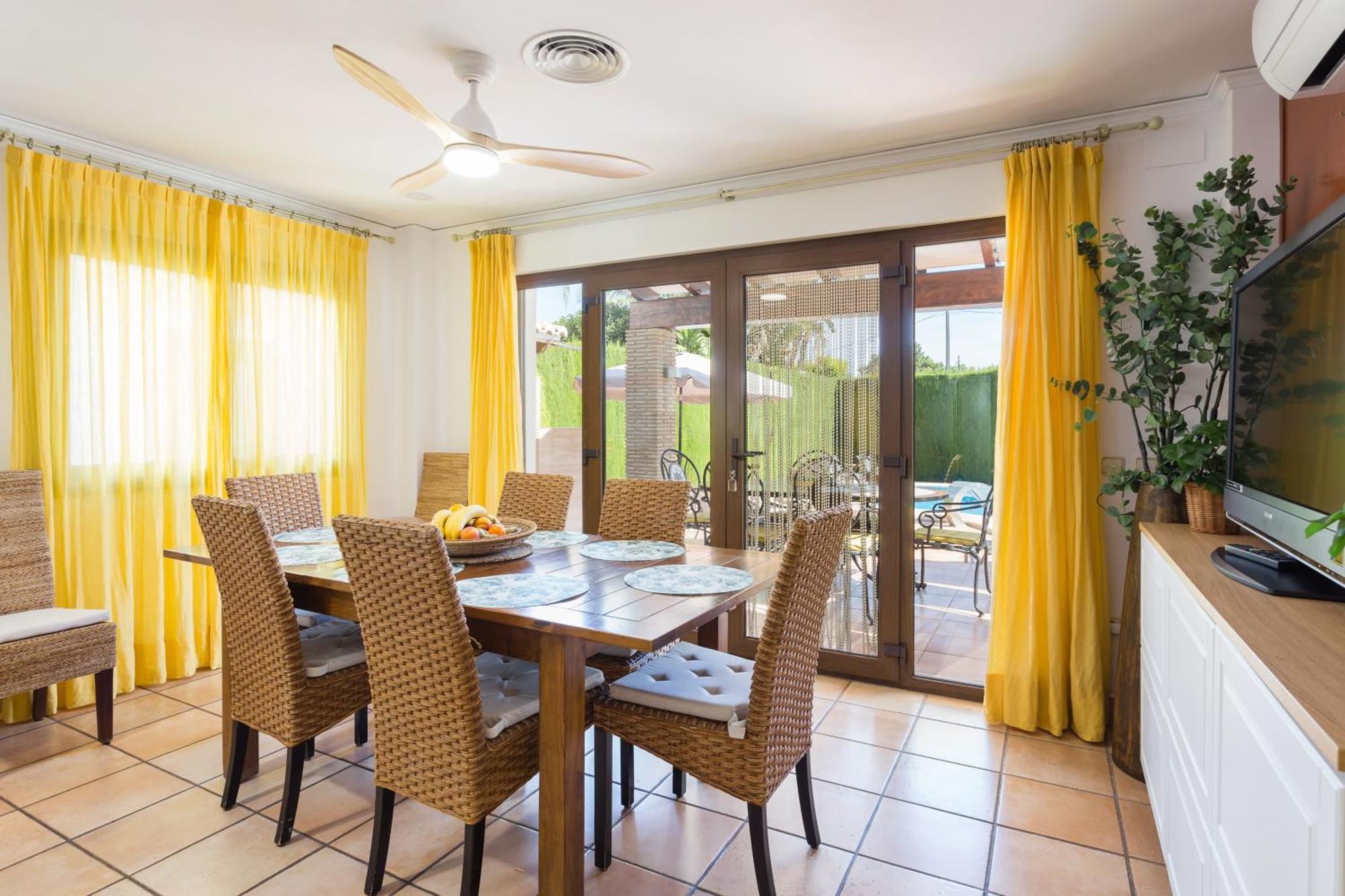 Resort Villa Luny กันดิอา ภายนอก รูปภาพ